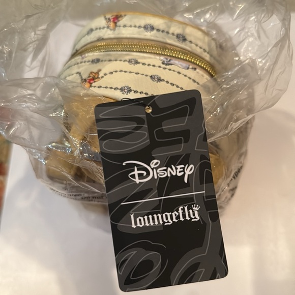 NWT Disney Winnie The Pooh Daisy Chains Micro Backpack - Picture 4 of 11